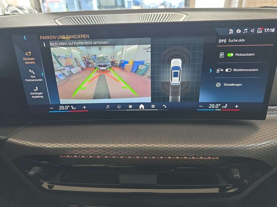 BMW 318d (Bild 10/18)