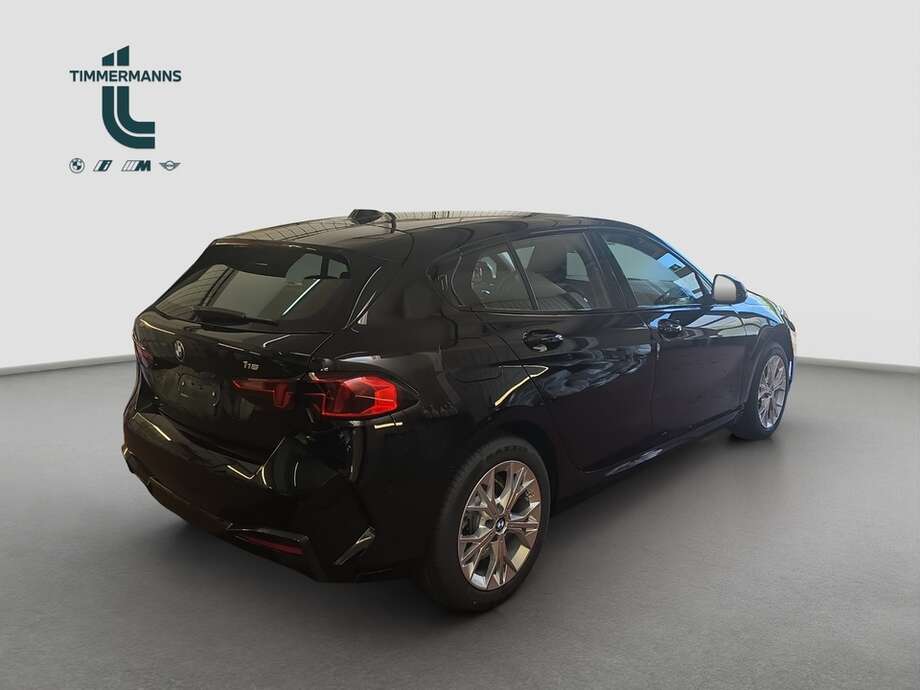 BMW 116 (Bild 13/17)