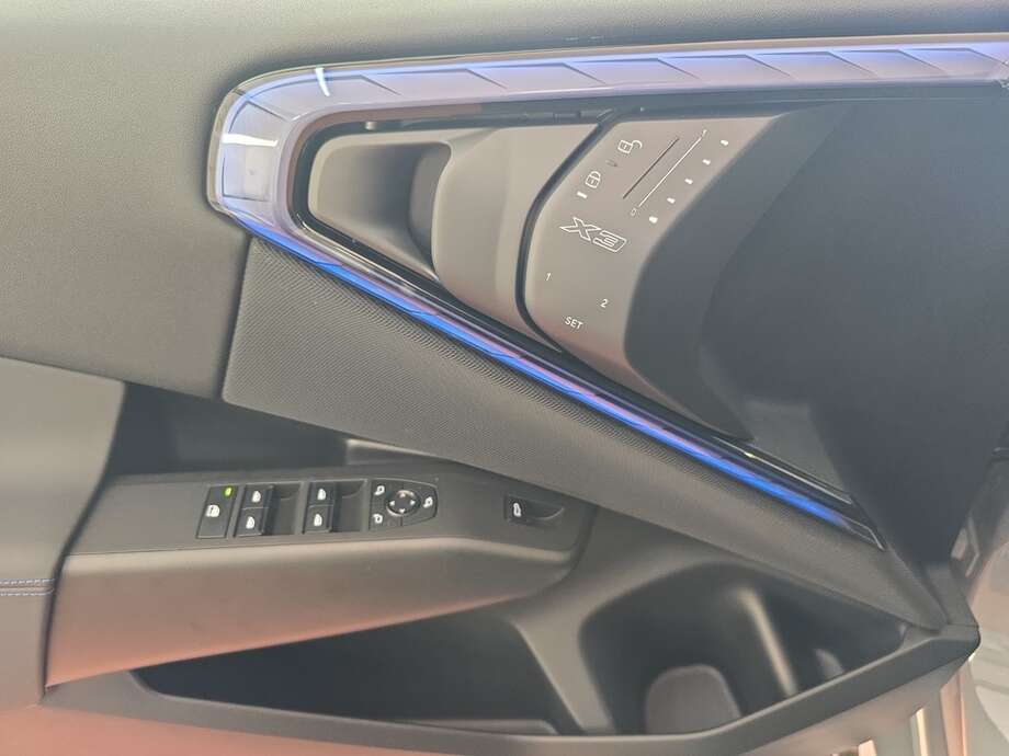 BMW X3 (Bild 9/18)