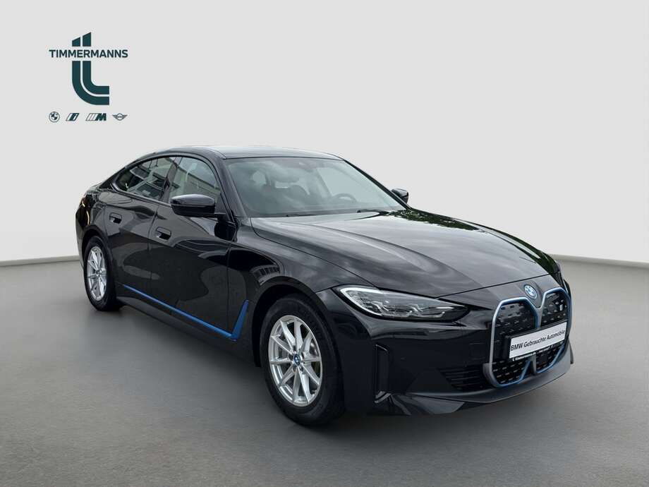 BMW i4 (Bild 16/18)