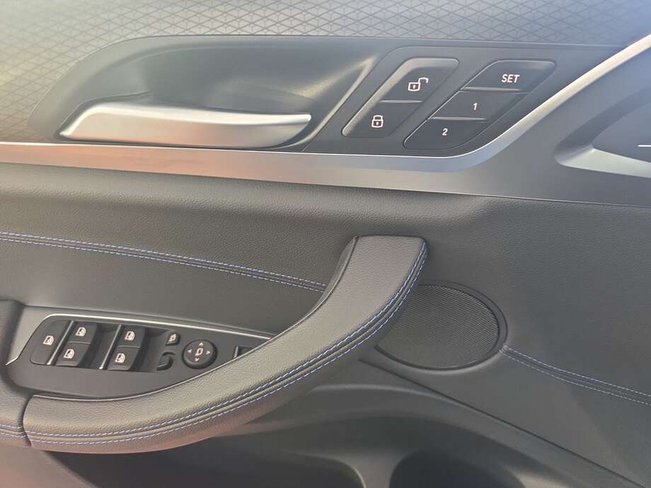 BMW X3 (Bild 8/19)