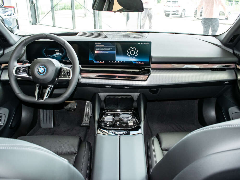 BMW i5 eDrive40 Touring (Bild 17/20)