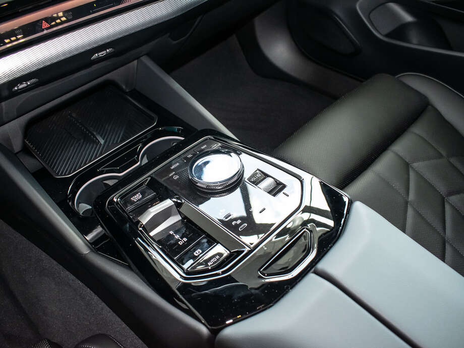 BMW i5 eDrive40 Touring (Bild 20/20)