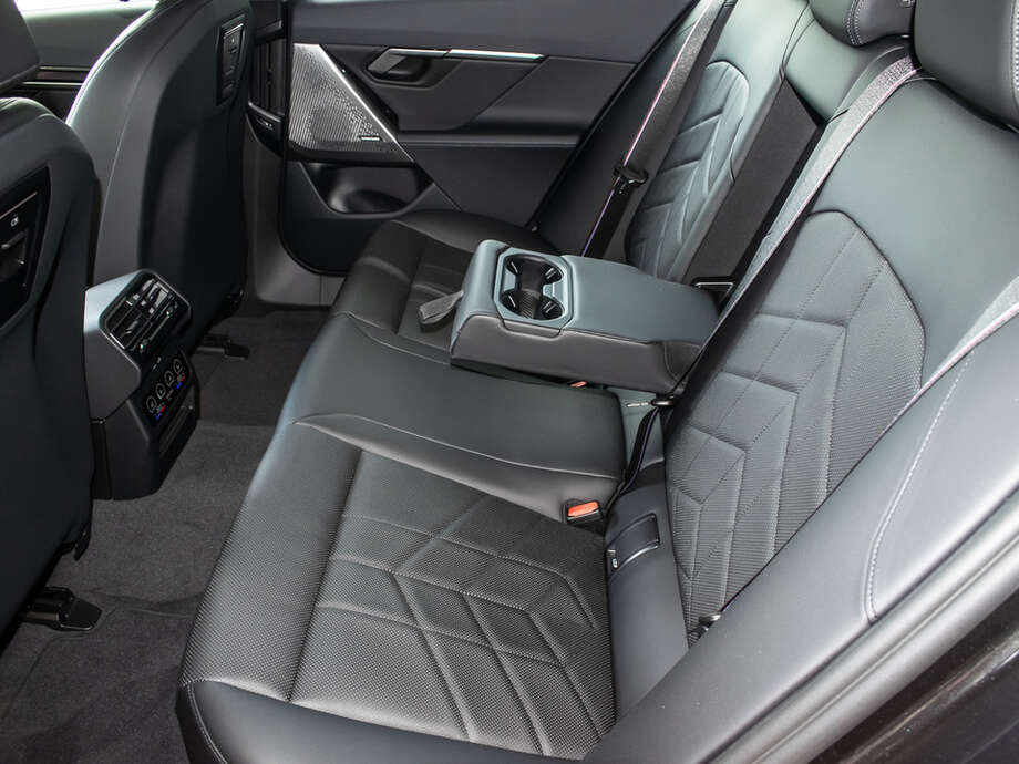 BMW i5 eDrive40 Touring (Bild 9/20)