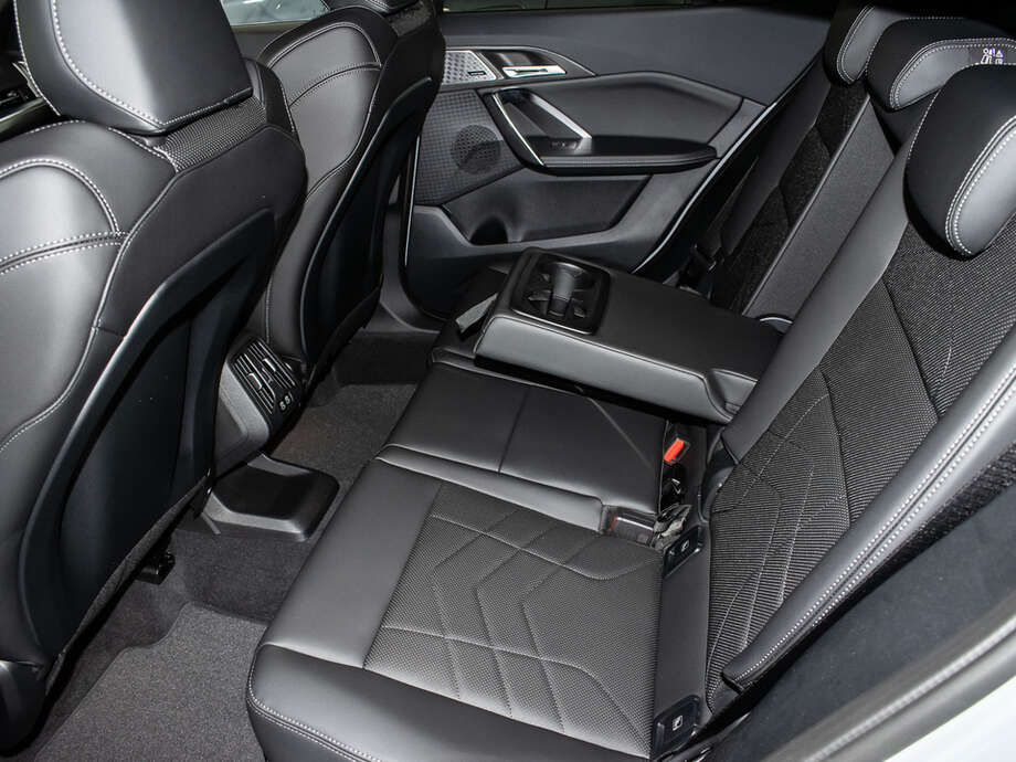 BMW X2 (Bild 8/18)