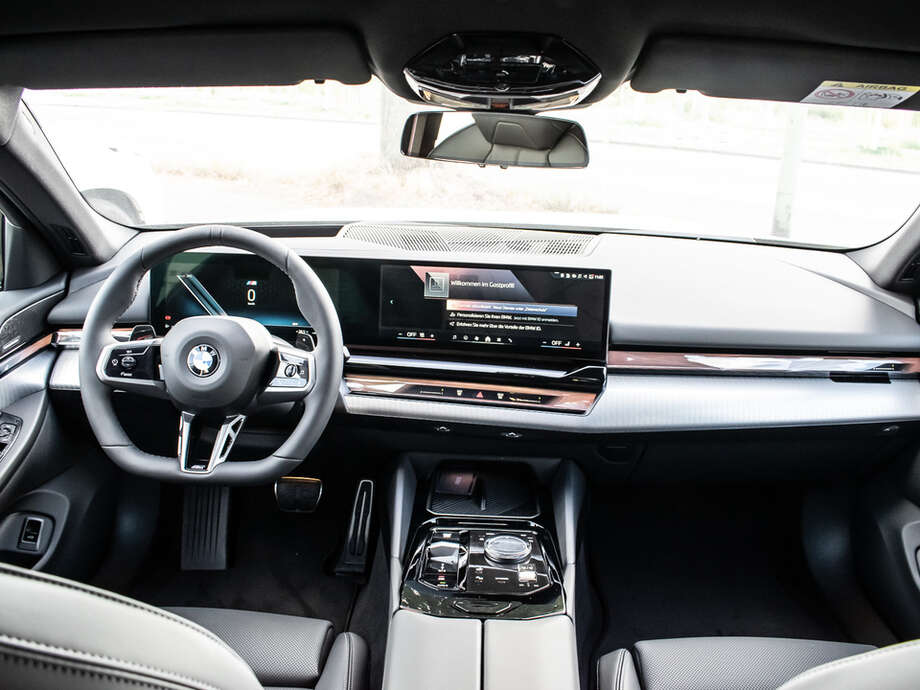 BMW 520d (Bild 18/19)