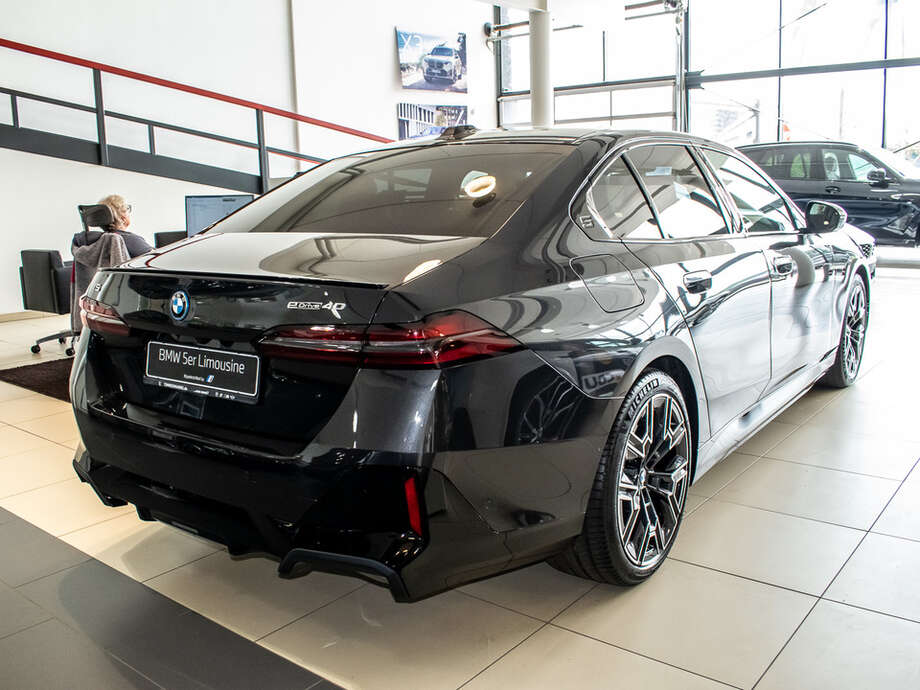 BMW i5 eDrive40 Limousine (Bild 11/18)