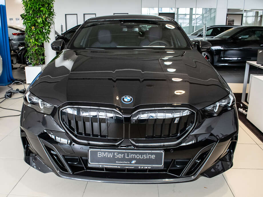 BMW i5 eDrive40 Limousine (Bild 13/18)