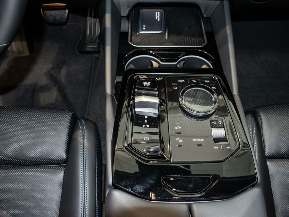 BMW i5 eDrive40 Limousine (Bild 4/18)