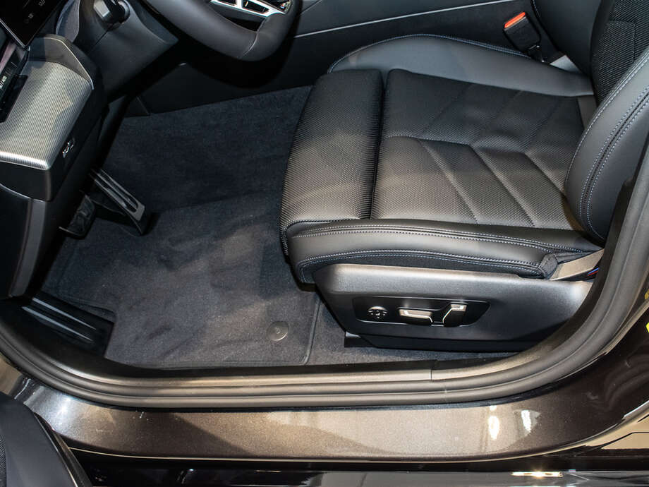 BMW i5 eDrive40 Limousine (Bild 5/18)