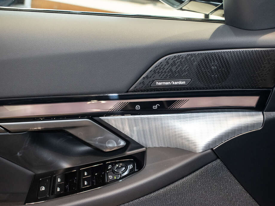 BMW i5 eDrive40 Limousine (Bild 9/18)