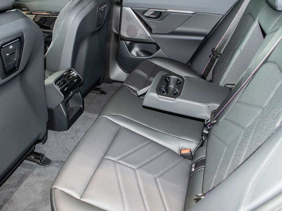 BMW i5 eDrive40 Limousine (Bild 10/18)