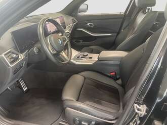 BMW 330i (Bild 3/17)