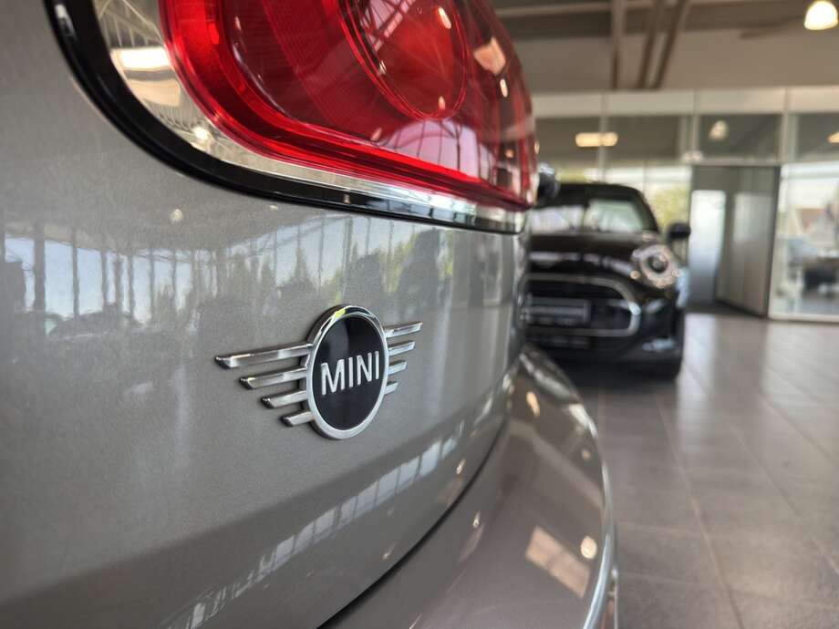 MINI Cooper Clubman (Bild 10/18)