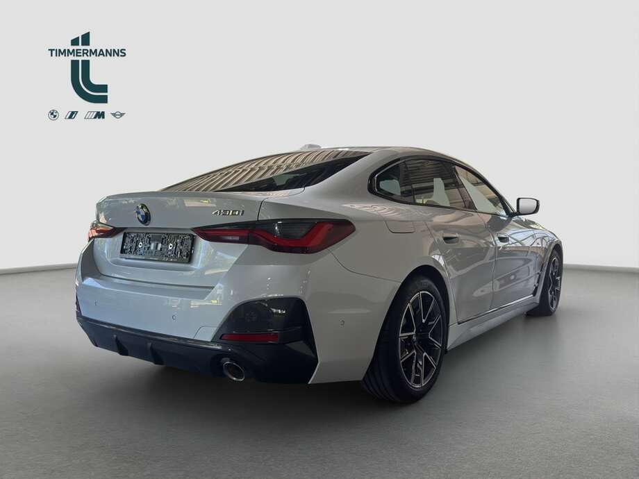 BMW 430i (Bild 12/16)