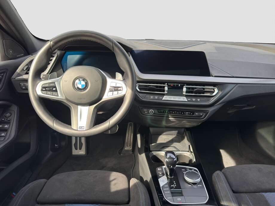 BMW 118d (Bild 4/23)