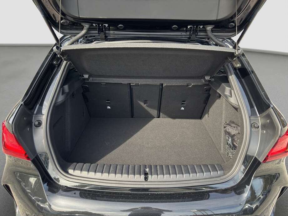 BMW 118d (Bild 6/23)