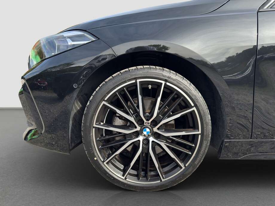 BMW 118d (Bild 17/22)