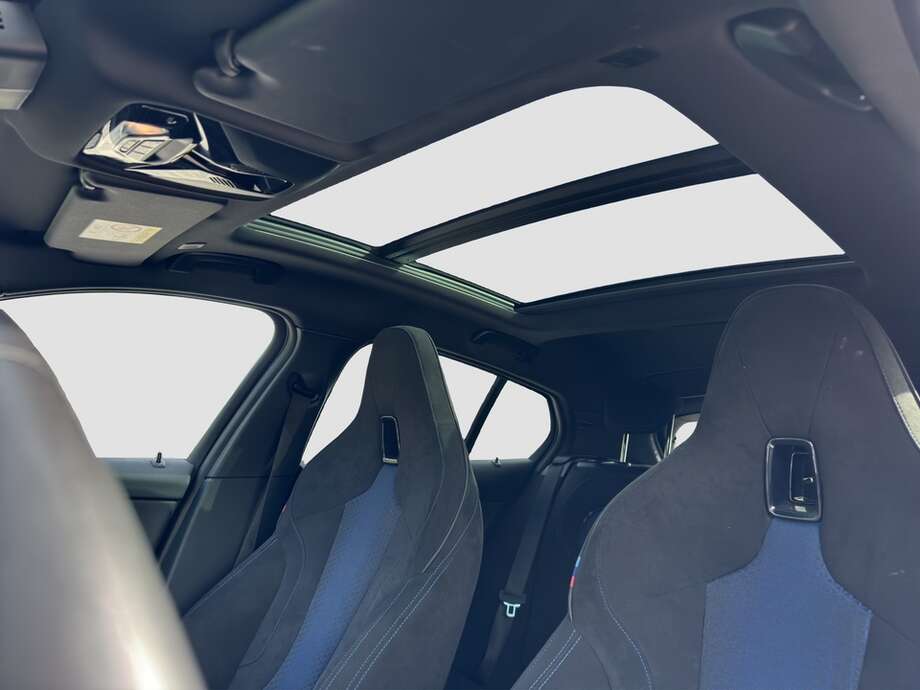 BMW 118d (Bild 2/22)