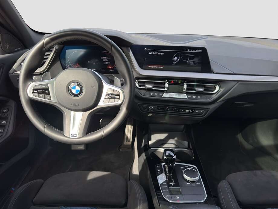 BMW 118d (Bild 4/22)