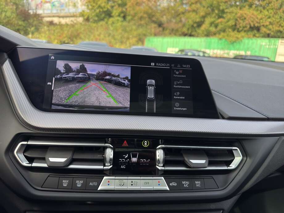 BMW 118d (Bild 8/22)