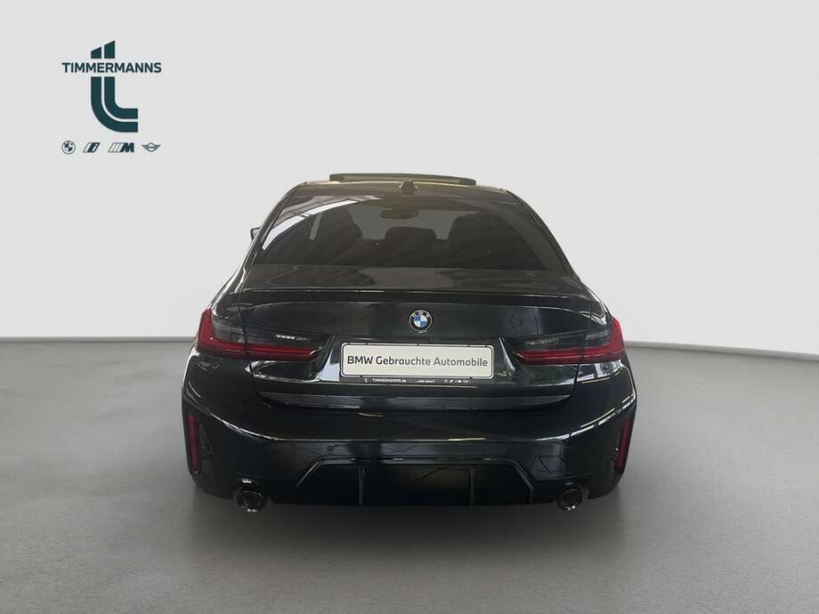 BMW 330i (Bild 11/18)