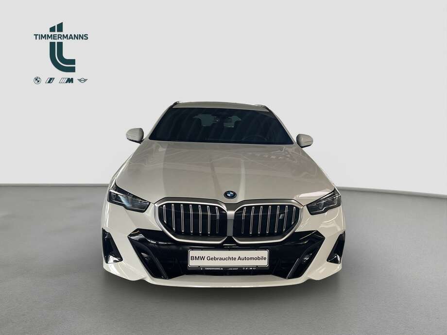 BMW i5 eDrive40 (Bild 11/14)