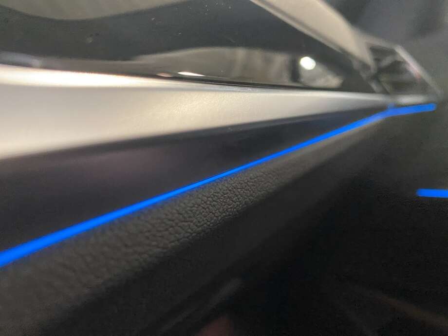 BMW 330e (Bild 13/24)