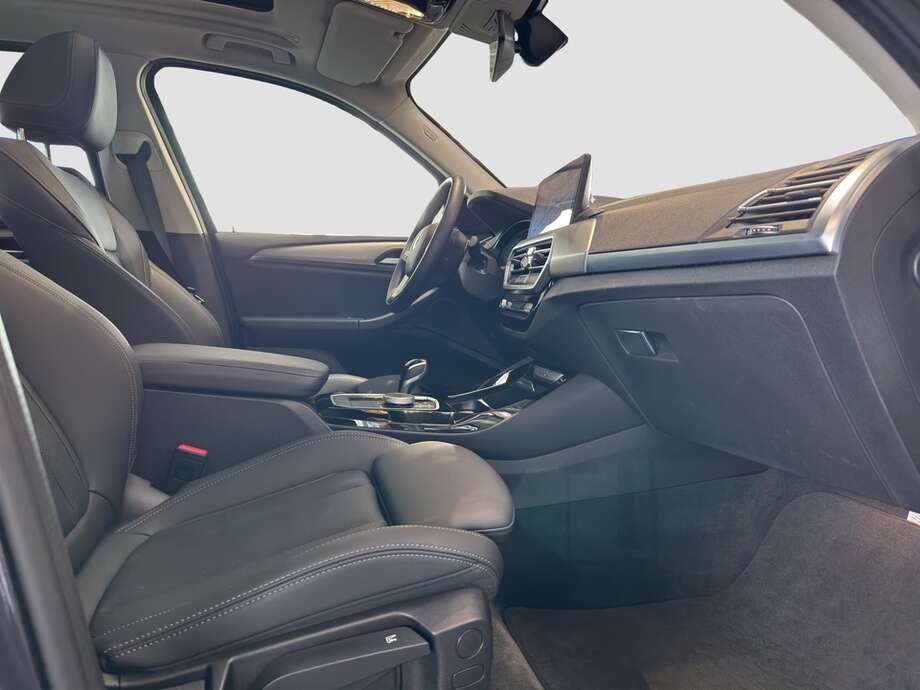 BMW X3 (Bild 8/20)