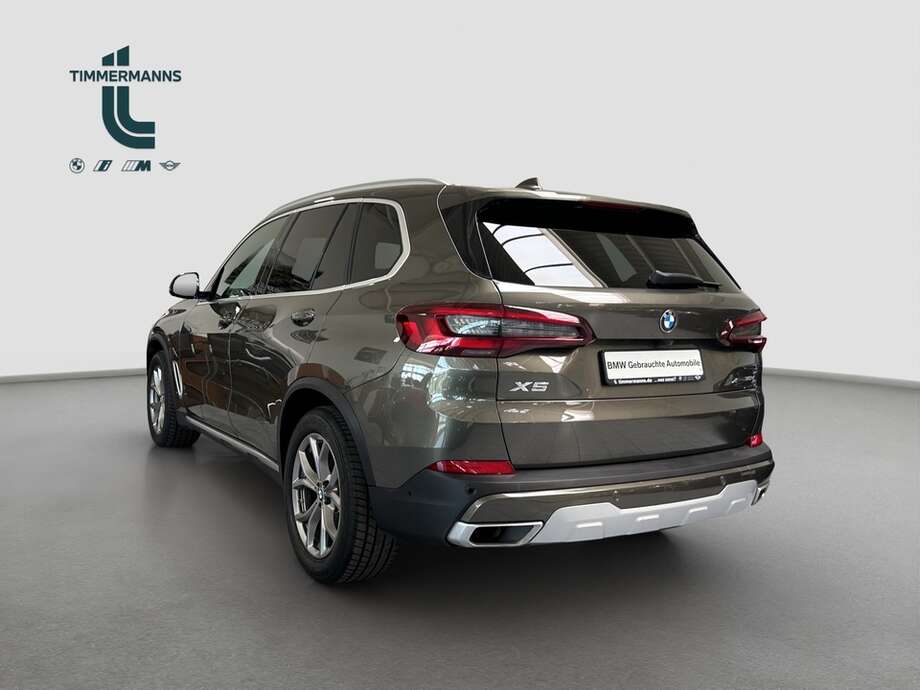 BMW X5 (Bild 9/15)