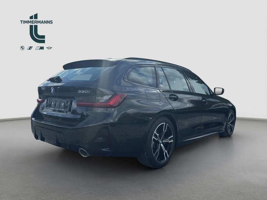 BMW 330i (Bild 14/18)