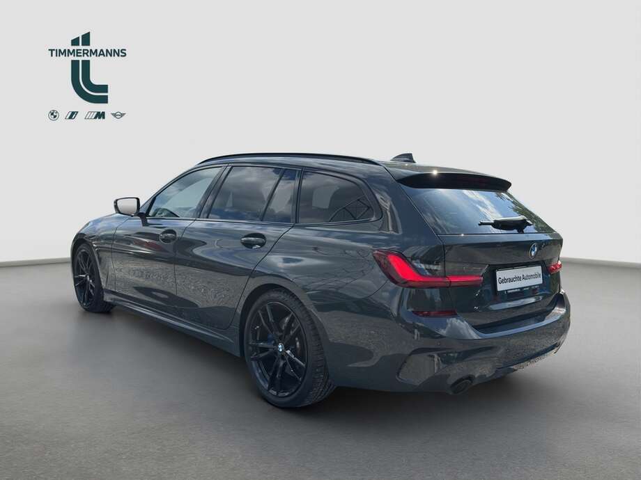 BMW 330i (Bild 10/16)