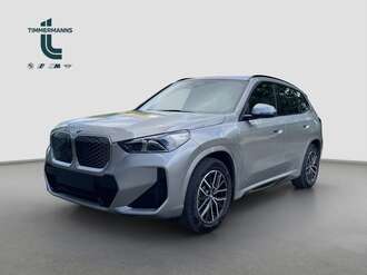 BMW iX1 xDrive30 (Bild 1/2)