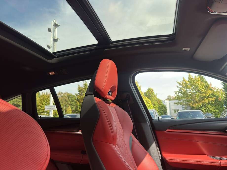 BMW X4 M (Bild 9/19)