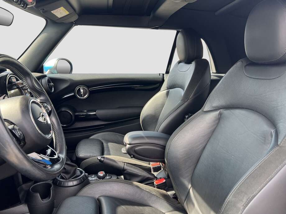 MINI Cooper D Cabrio (Bild 2/24)