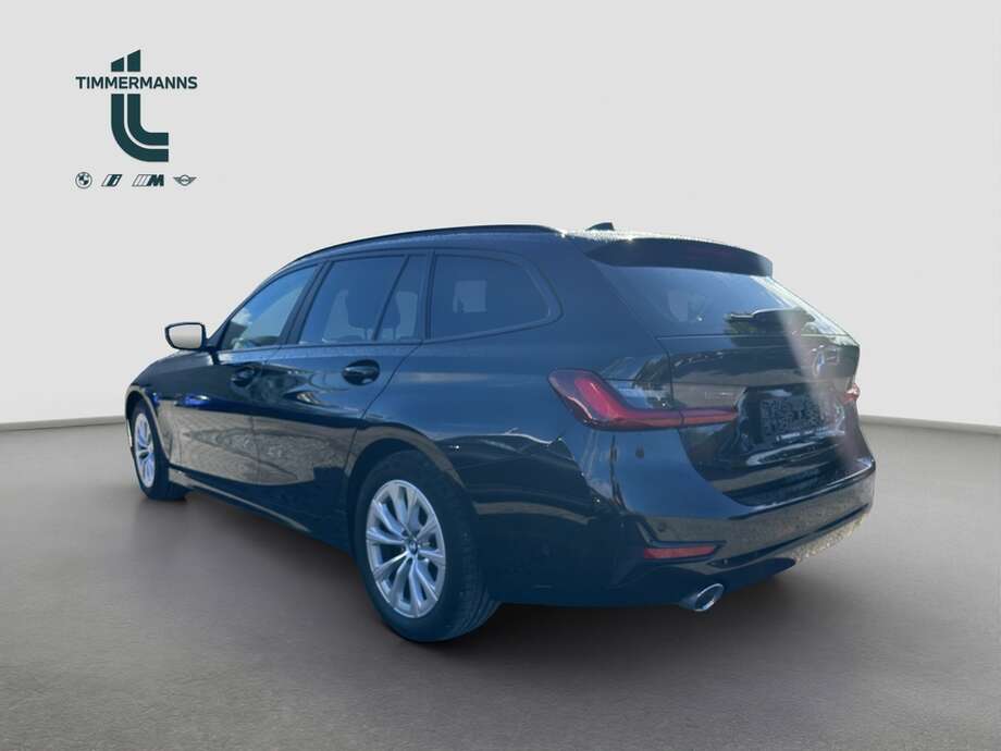 BMW 320d (Bild 10/16)