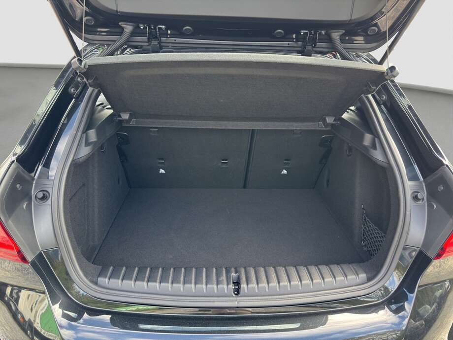 BMW 118i (Bild 6/20)