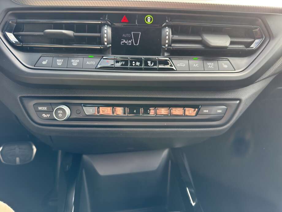 BMW 118i (Bild 9/20)