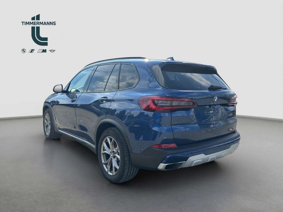 BMW X5 (Bild 12/18)