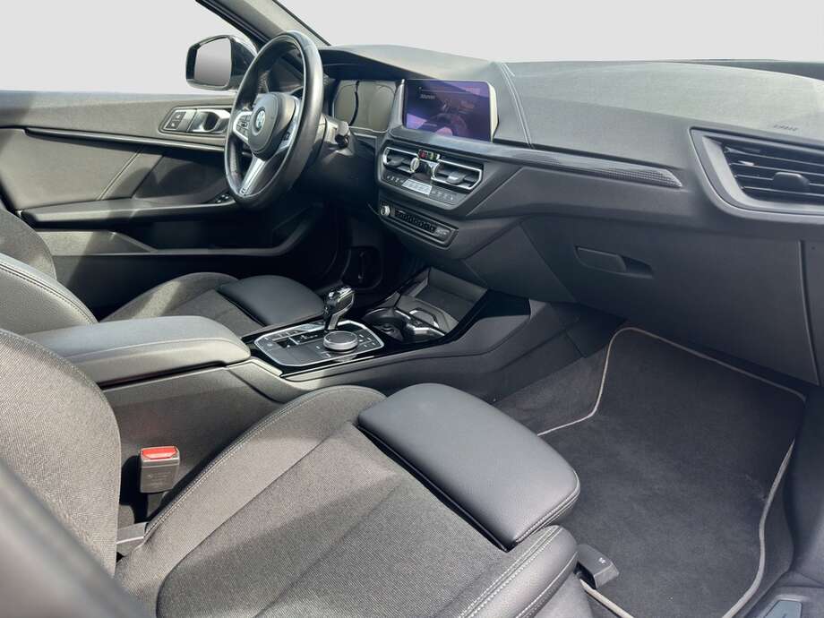 BMW 120i (Bild 5/14)