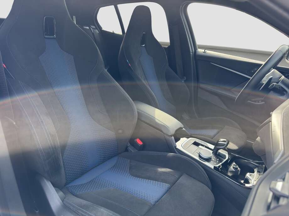 BMW 118d (Bild 8/23)