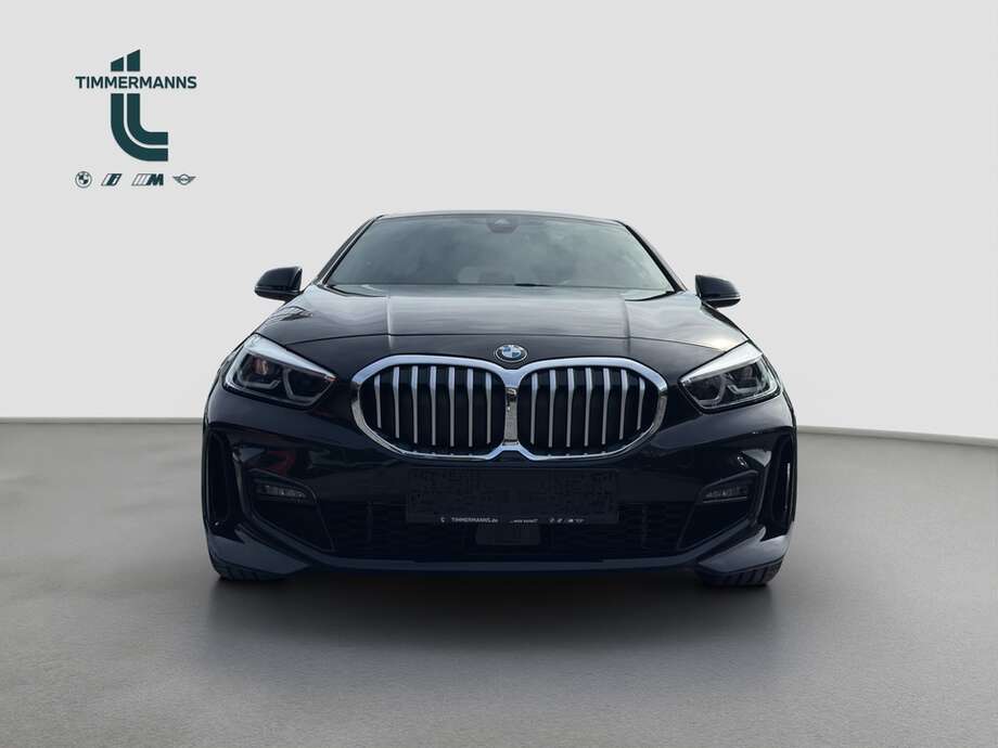 BMW 118d (Bild 21/22)