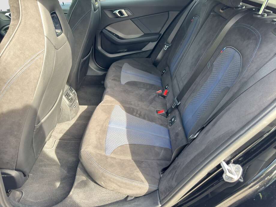 BMW 118d (Bild 6/22)