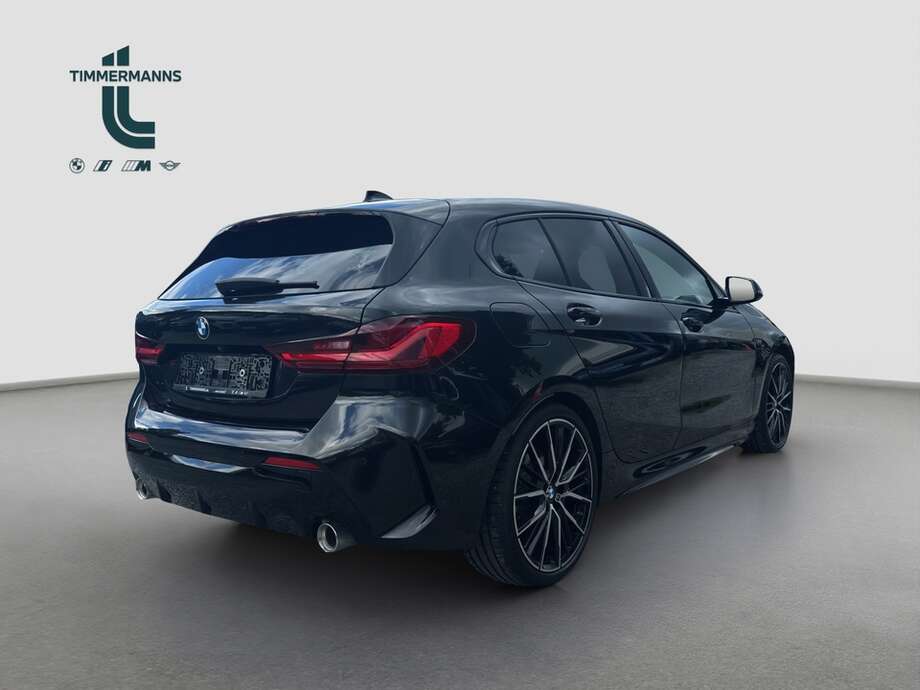 BMW 118d (Bild 12/17)