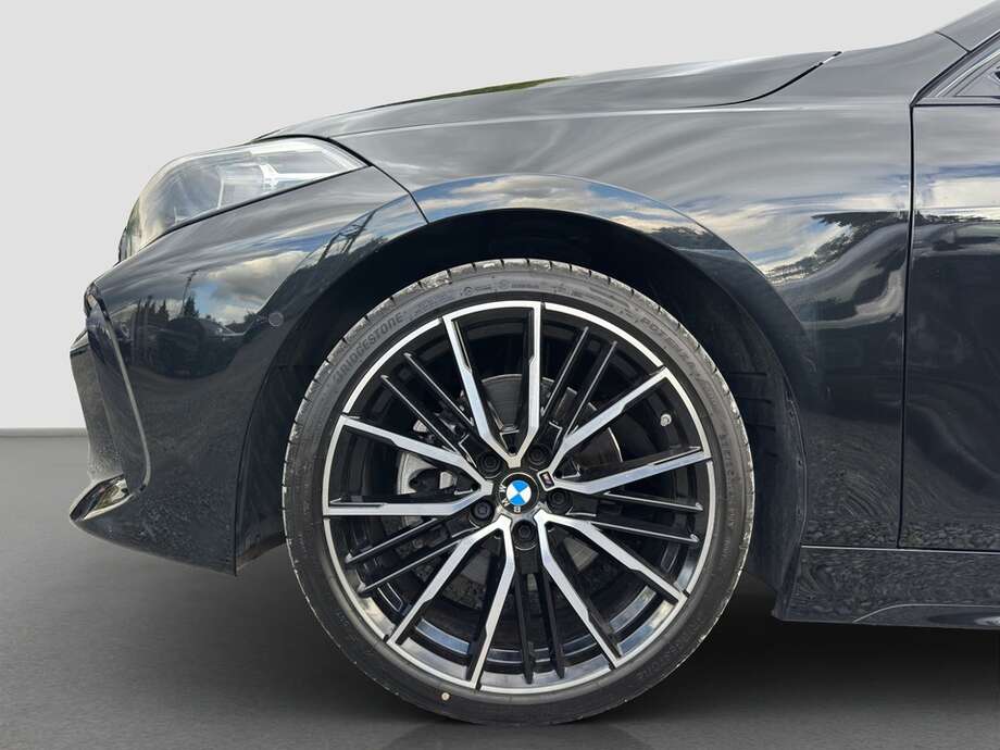 BMW 118d (Bild 15/17)