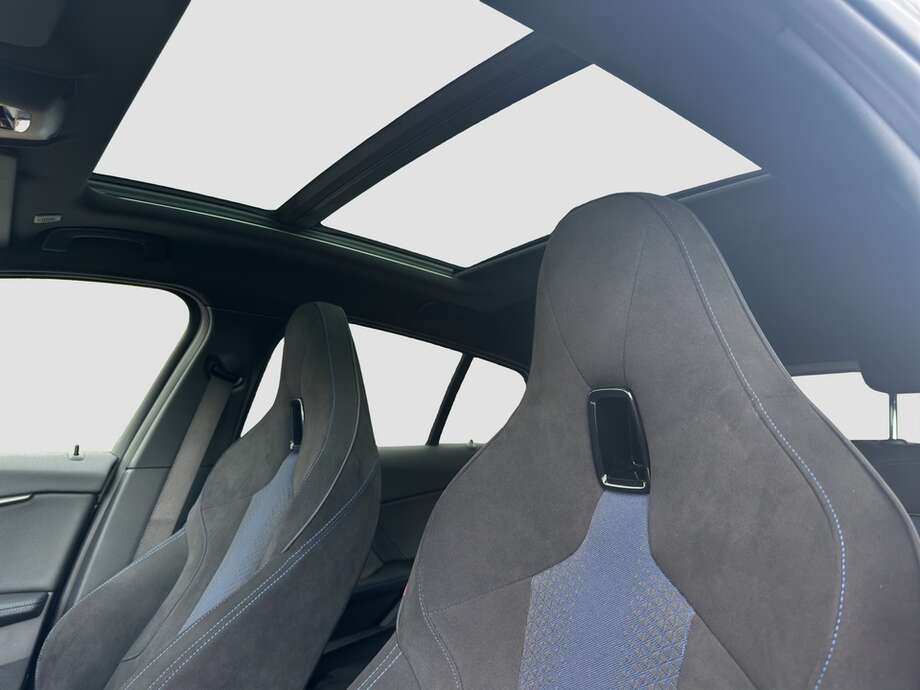 BMW 118d (Bild 17/17)