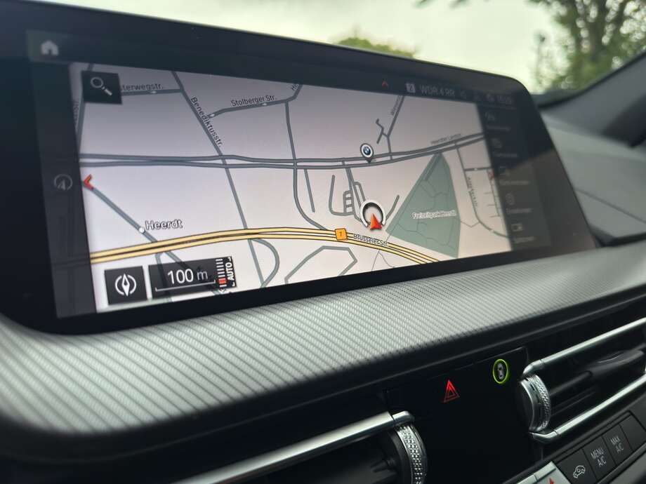 BMW 118d (Bild 8/17)