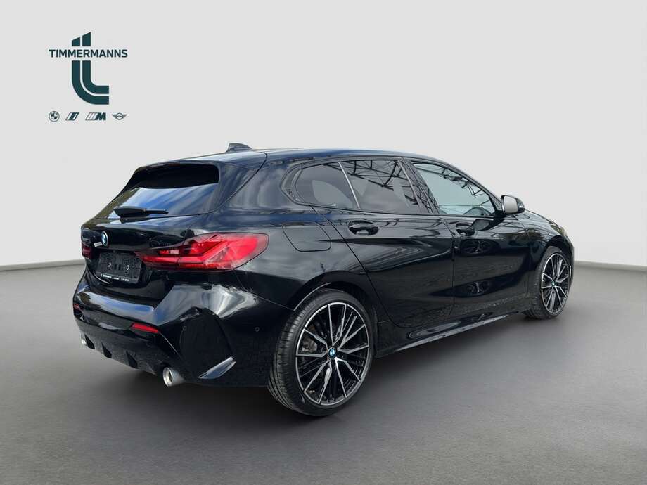 BMW 118d (Bild 16/21)