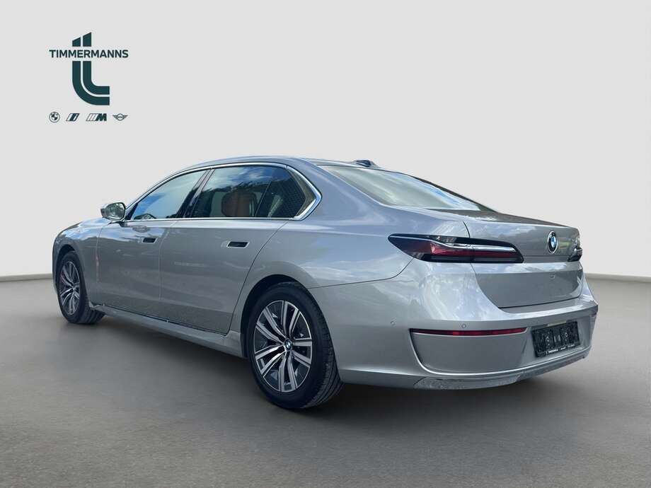 BMW 740d xDrive (Bild 16/22)