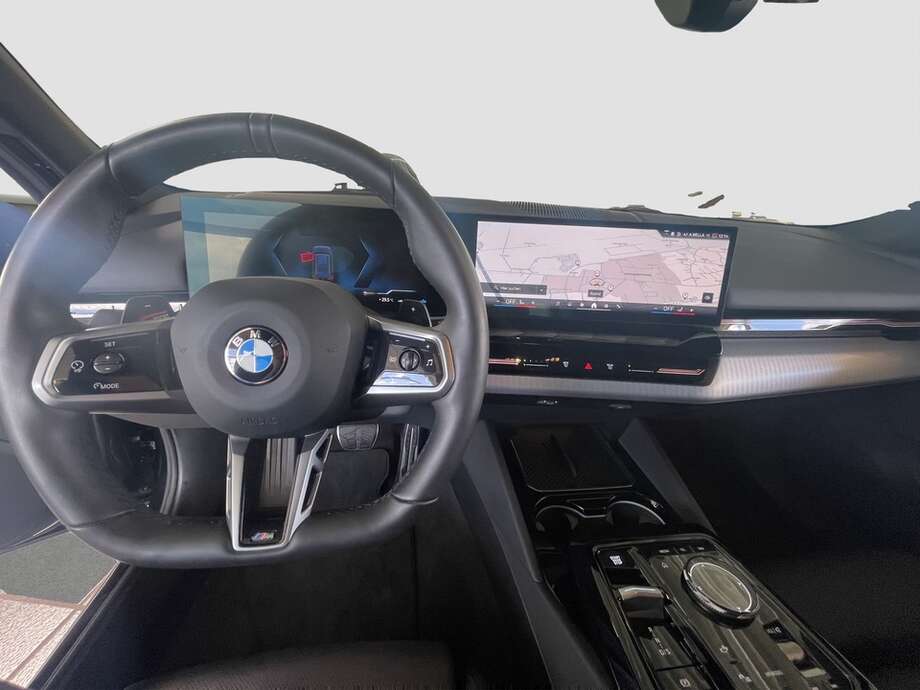 BMW 520d (Bild 5/18)